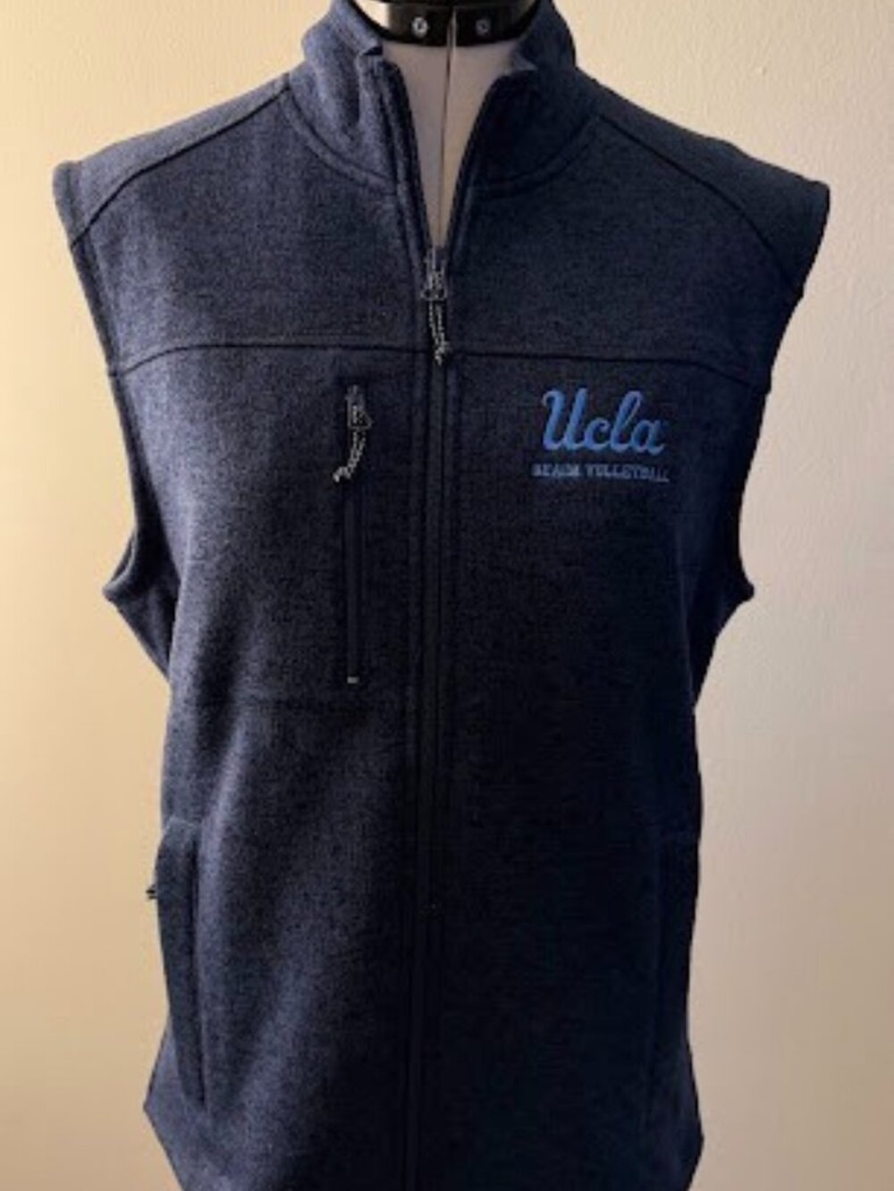 UCLA Simply Southern Vest Mens Small Blue Sleeveless Front Pockets Full Zip Out